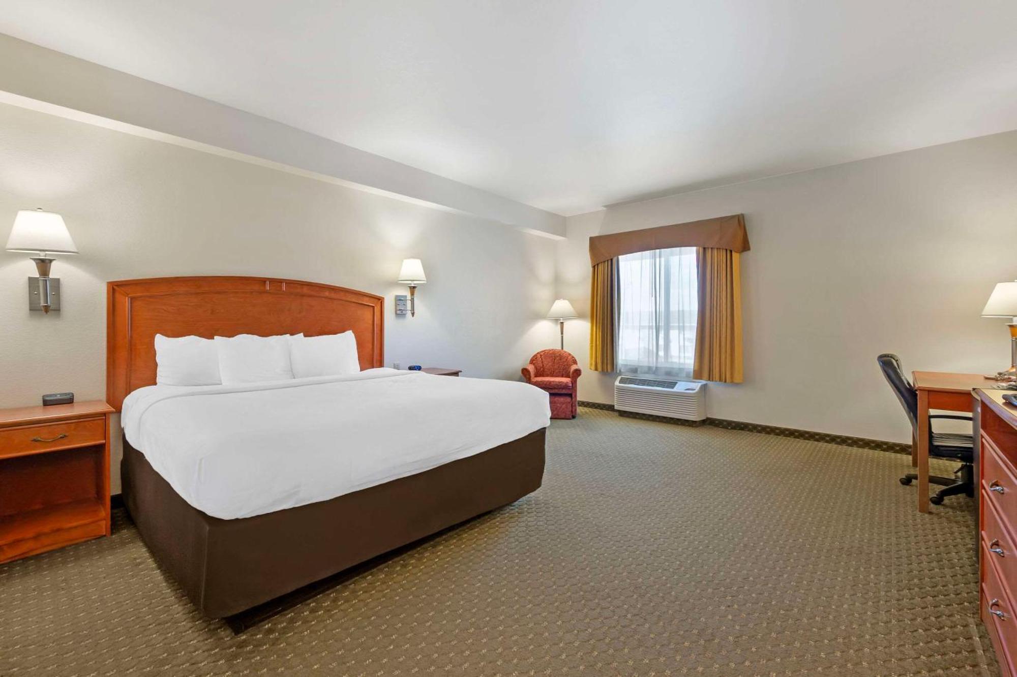 Comfort Inn & Suites Роулинс Экстерьер фото