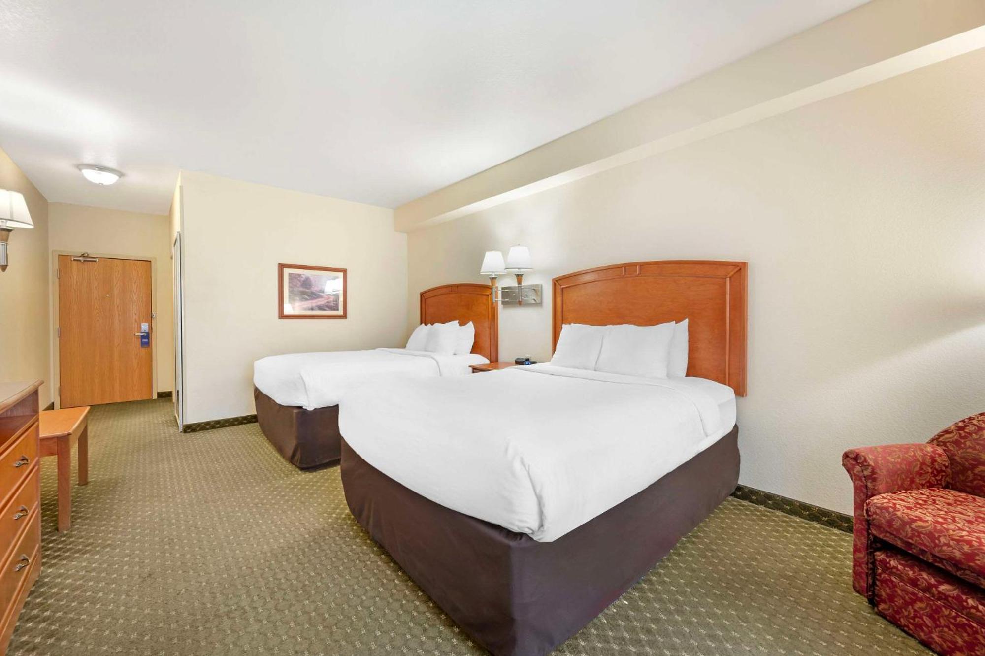 Comfort Inn & Suites Роулинс Экстерьер фото