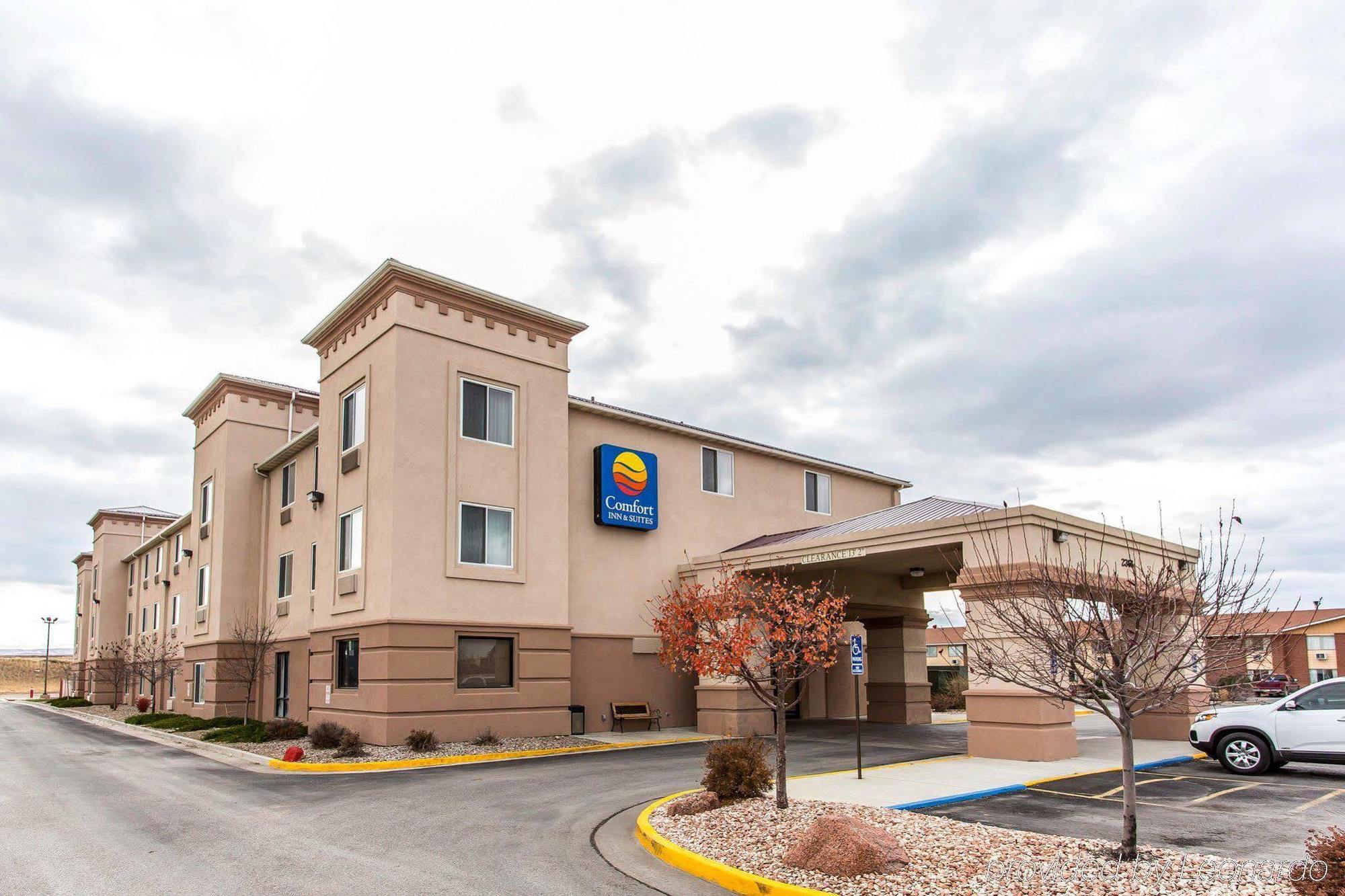 Comfort Inn & Suites Роулинс Экстерьер фото