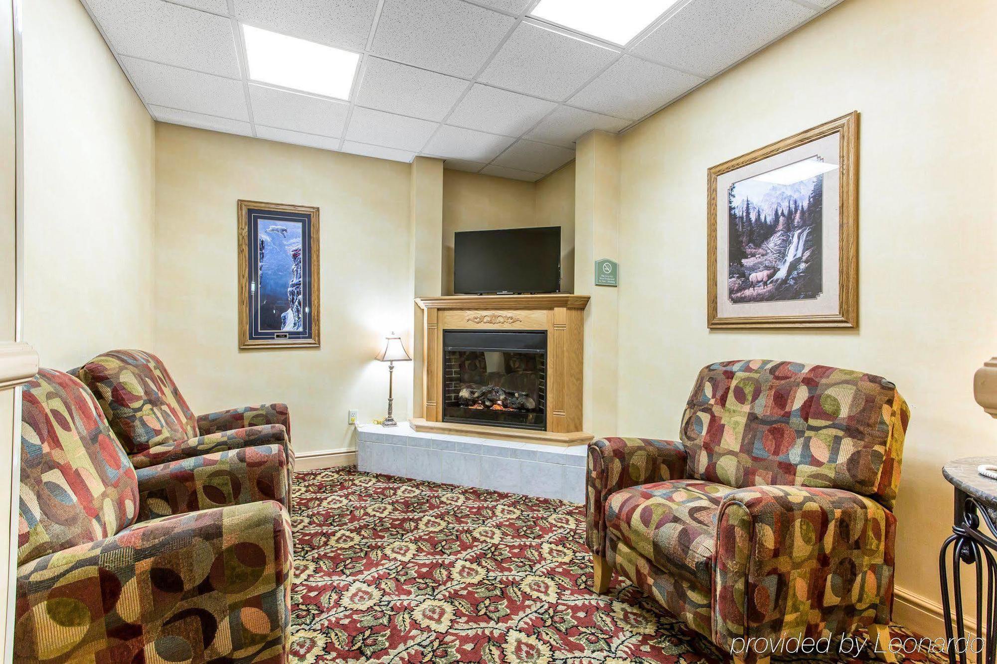 Comfort Inn & Suites Роулинс Экстерьер фото