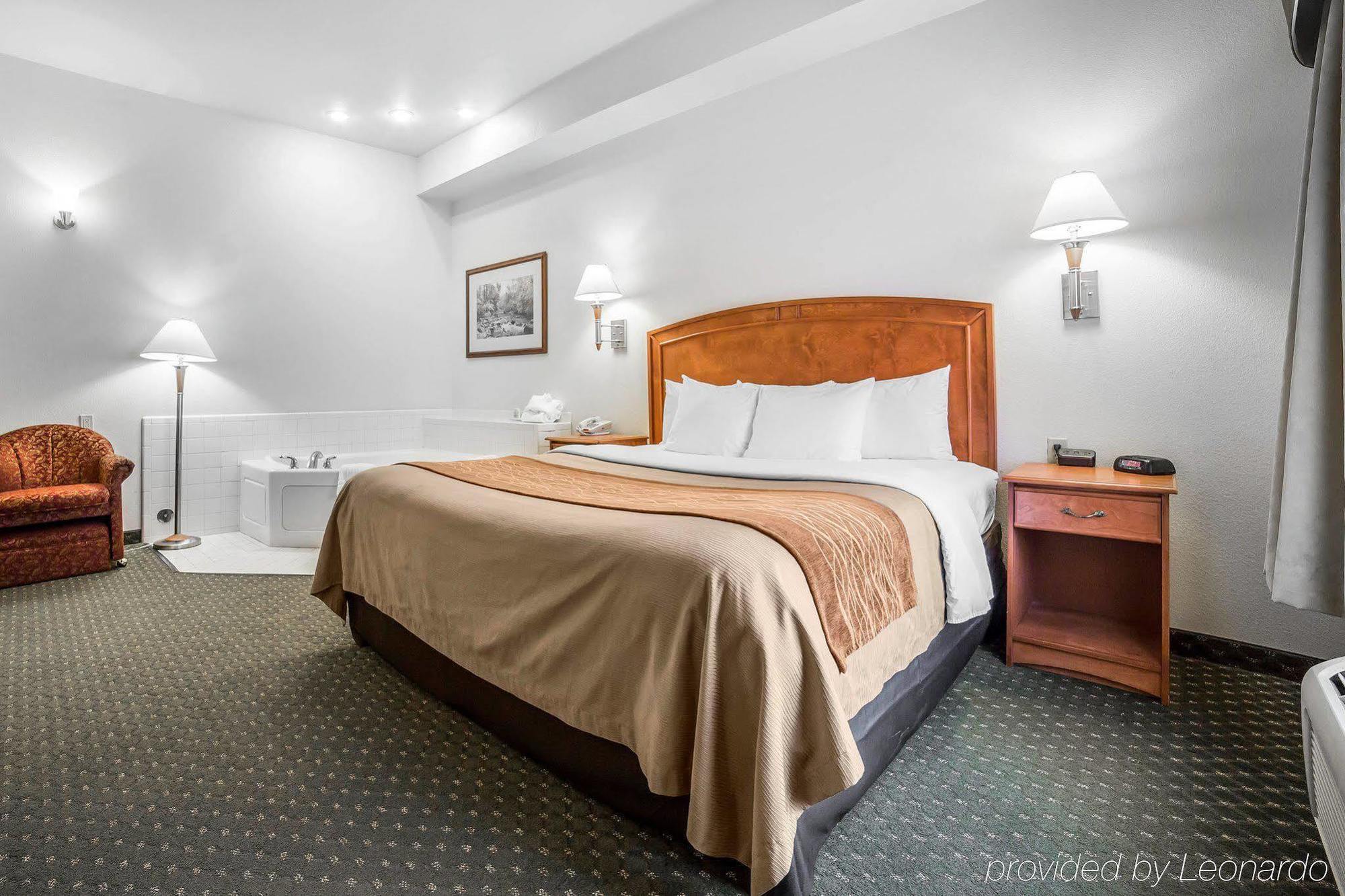 Comfort Inn & Suites Роулинс Экстерьер фото