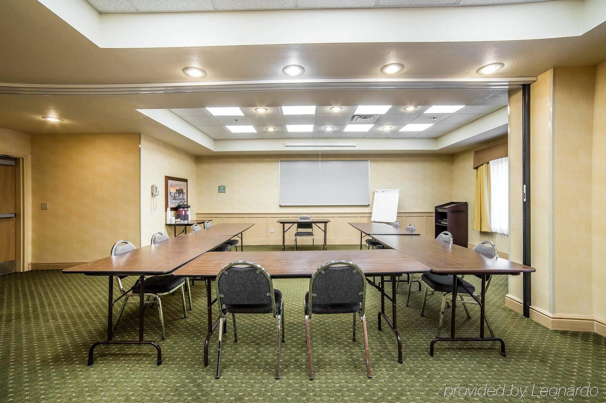 Comfort Inn & Suites Роулинс Экстерьер фото