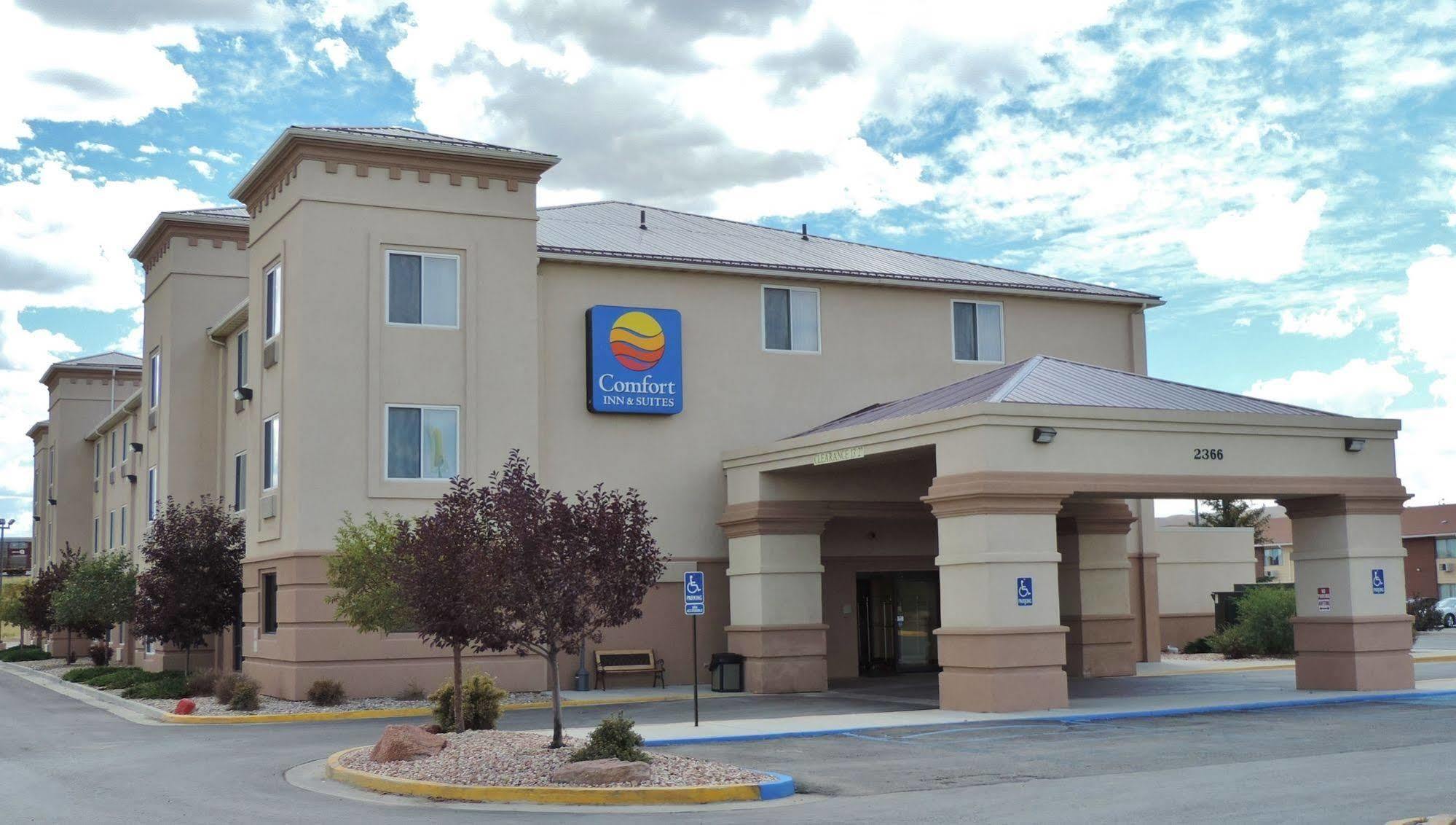 Comfort Inn & Suites Роулинс Экстерьер фото