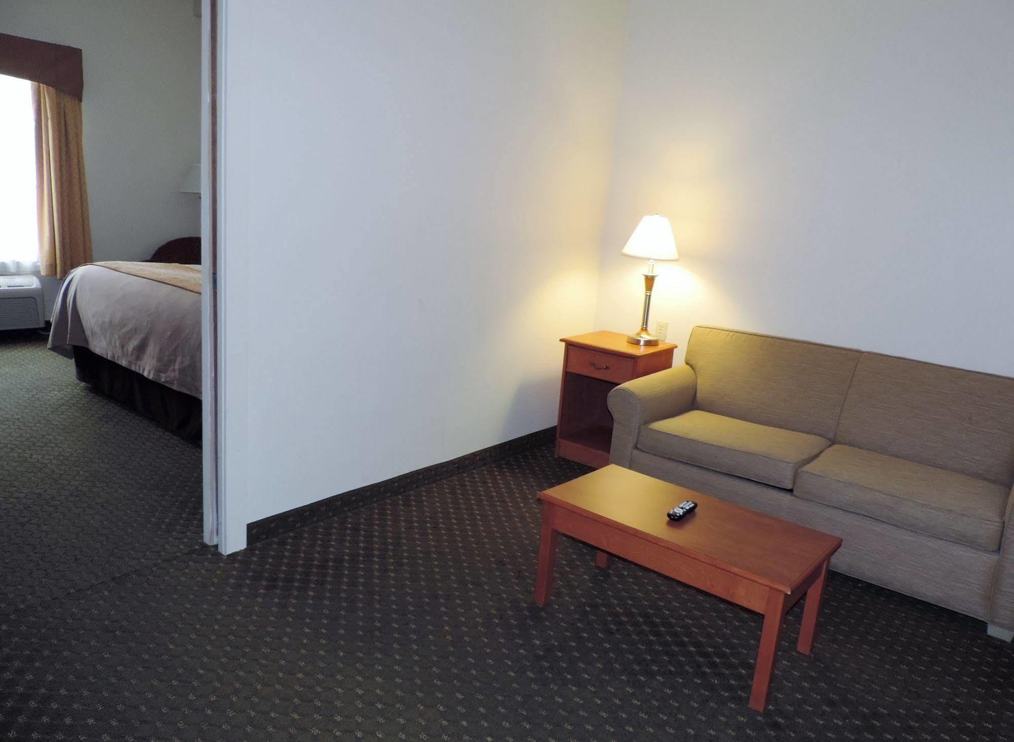 Comfort Inn & Suites Роулинс Экстерьер фото