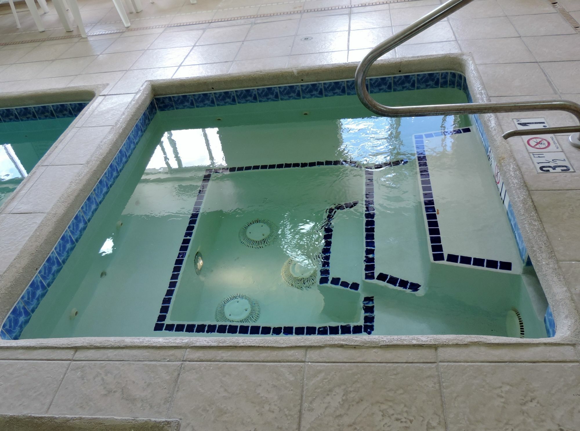 Comfort Inn & Suites Роулинс Экстерьер фото